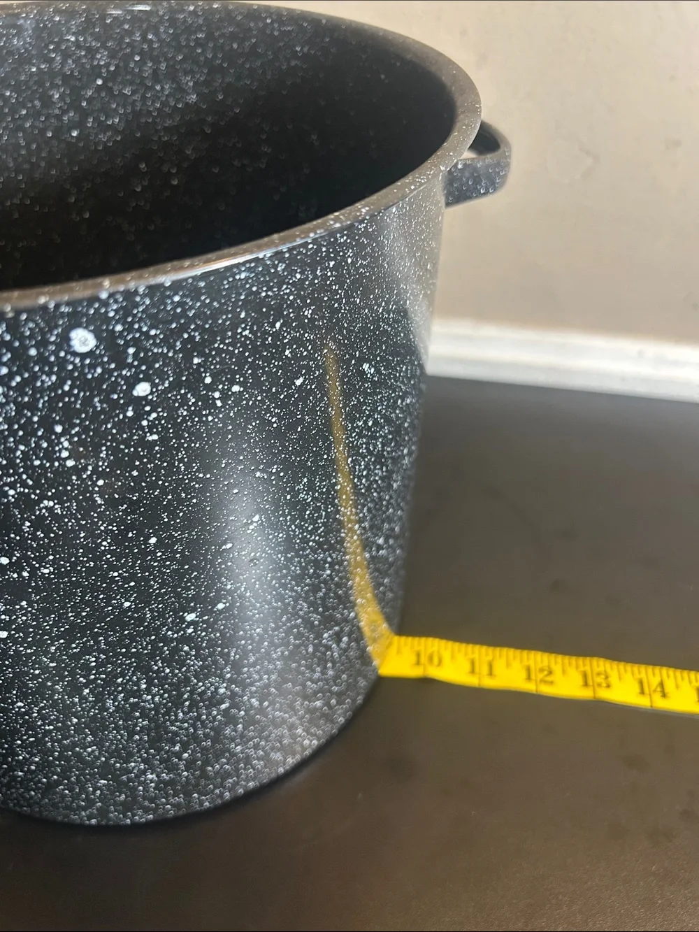 Black Speckled Stockpot with Lid - Heavy-Duty Cooking Pot Large.